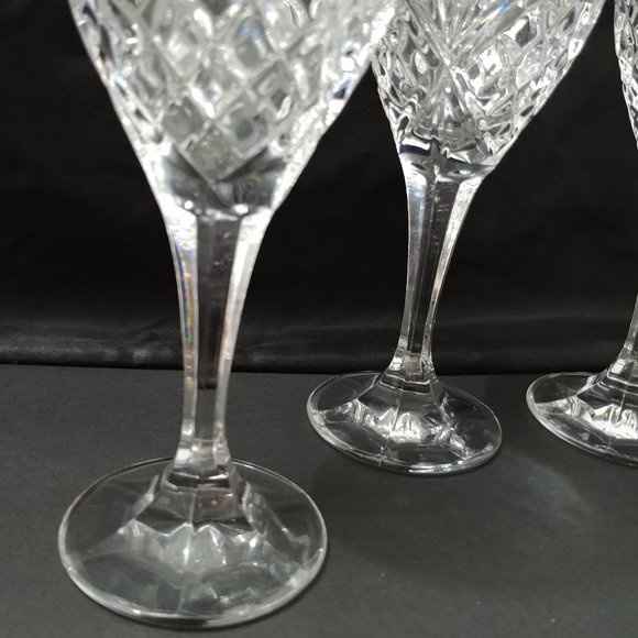 Set of Four Beautiful Crystal Wine Goblets - Picture 9 of 12